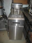 Model # AF-45 35 lb Gas Fryer<br />
Stainless Steel<br />
120,000 BTU<br />
<br />
